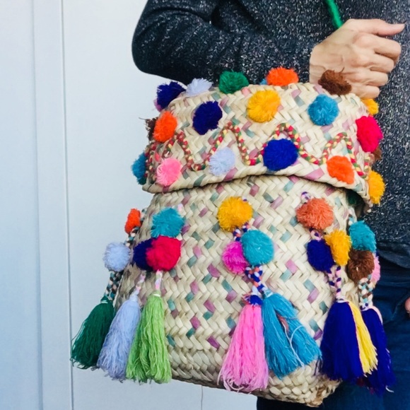 👛whimsical pom pom bag - Picture 2 of 5